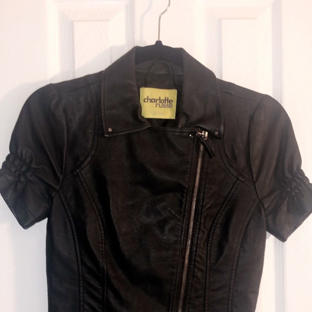Short Leather Jacket - Picture 1 of 3